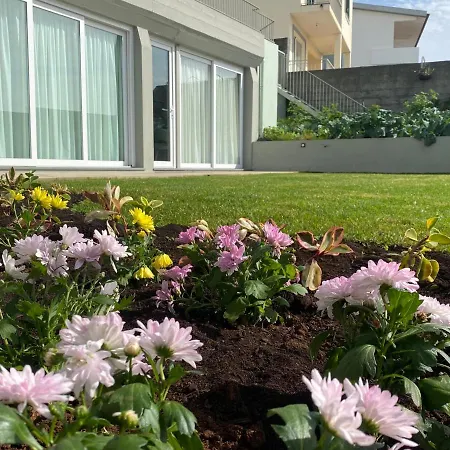 Myrtus - House With Sea View And Garden Фуншал